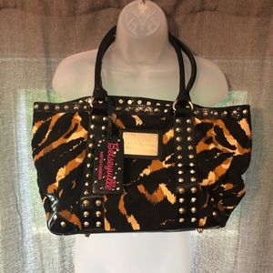 Betseyville Tiger Stripe Purse
